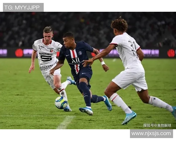 皇家马德里与巴黎圣日耳曼半决赛对金球奖归属的深远影响分析 皇家马德里与巴黎圣日耳曼半决赛对金球奖归属的深远影响分析